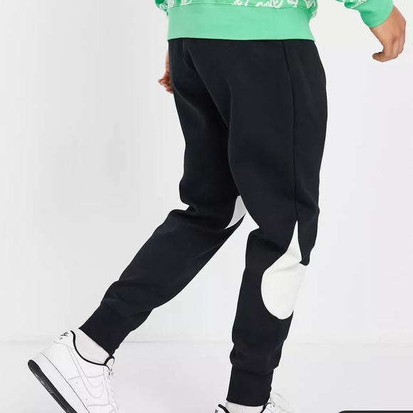 NWT Men's size XXL Nike Tech sweatpants - Picture 3 of 13